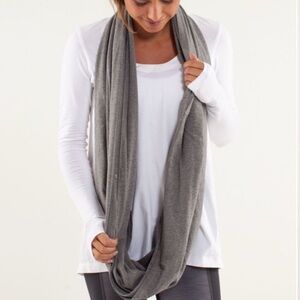 Lululemon Deja vu oversized jersey circle scarf Fossil